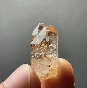 ✨️ 16.80ctw Petroleum Quartz Crystal Fluorescent Oil Bladder Enhydro Inclusions